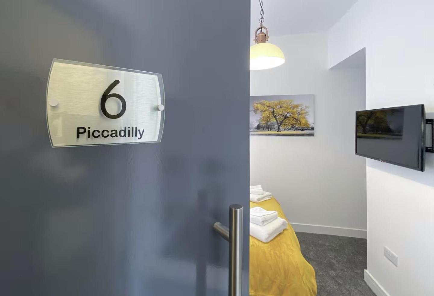 Piccadilly By Pureserviced بلايموث المظهر الخارجي الصورة
